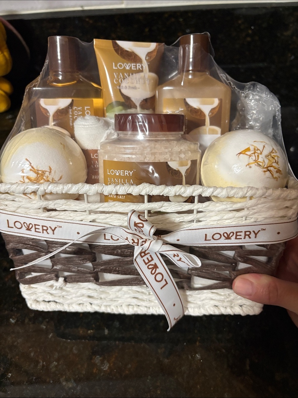 Love Vanilla Coconut Bath Gift Basket - Cream & Brown